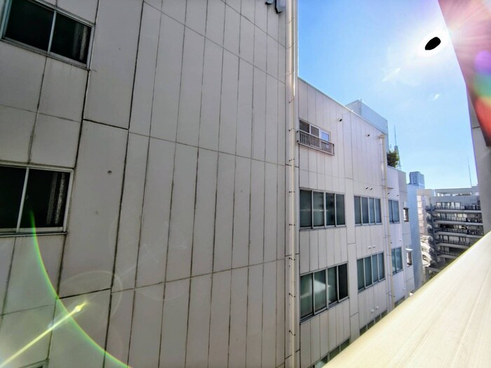 物件内観写真22　(室内からの展望)