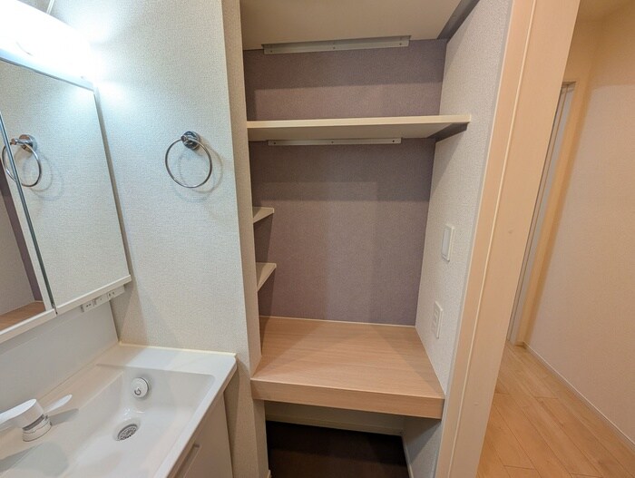 物件内観写真13　(収納)