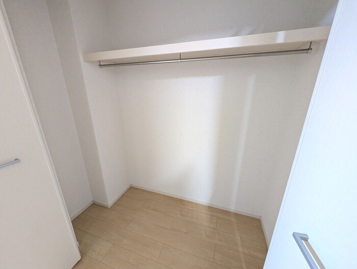 物件内観写真15　(収納)