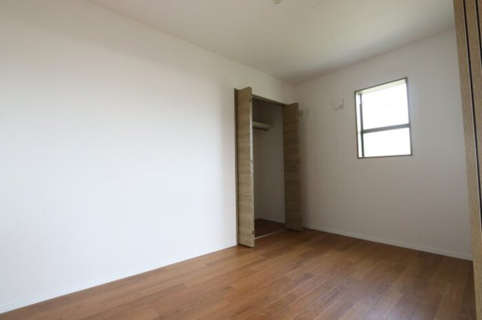 物件内観写真10　(居室)