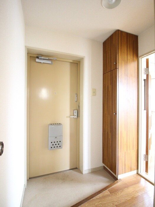 物件内観写真15　(玄関)