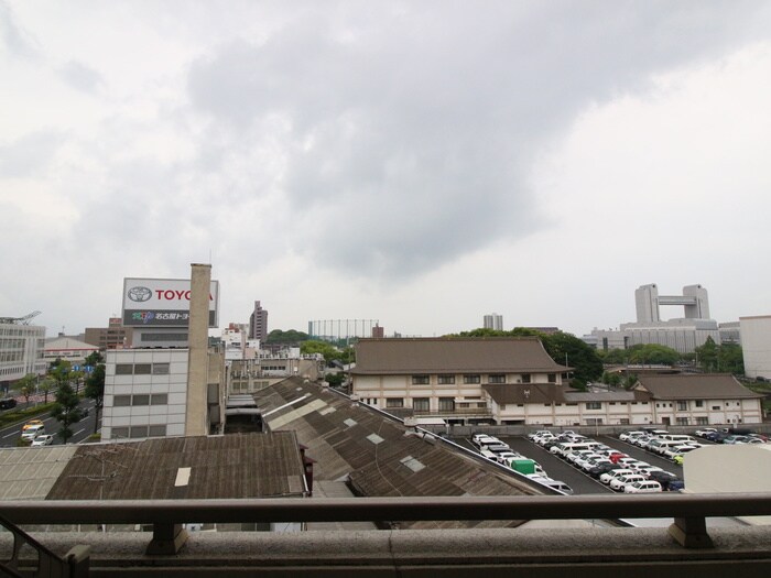 物件内観写真15　(室内からの展望)