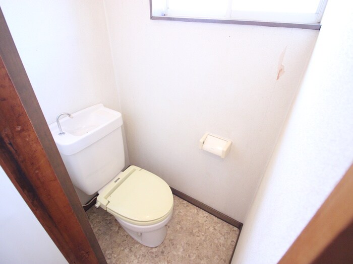 物件内観写真14　(トイレ)