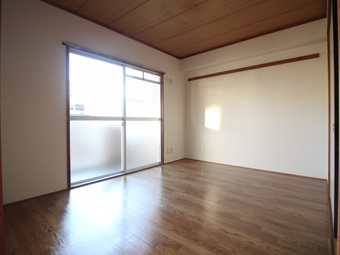 物件内観写真5　(居室)