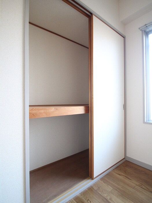 物件内観写真16　(収納)