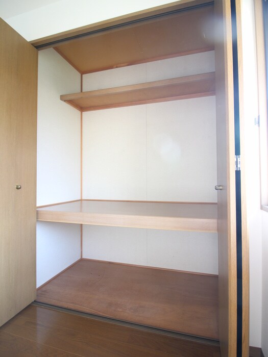 物件内観写真10　(収納)