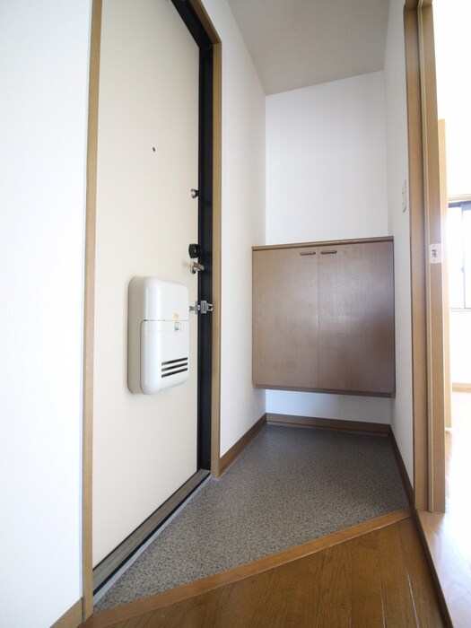 物件内観写真18　(玄関)