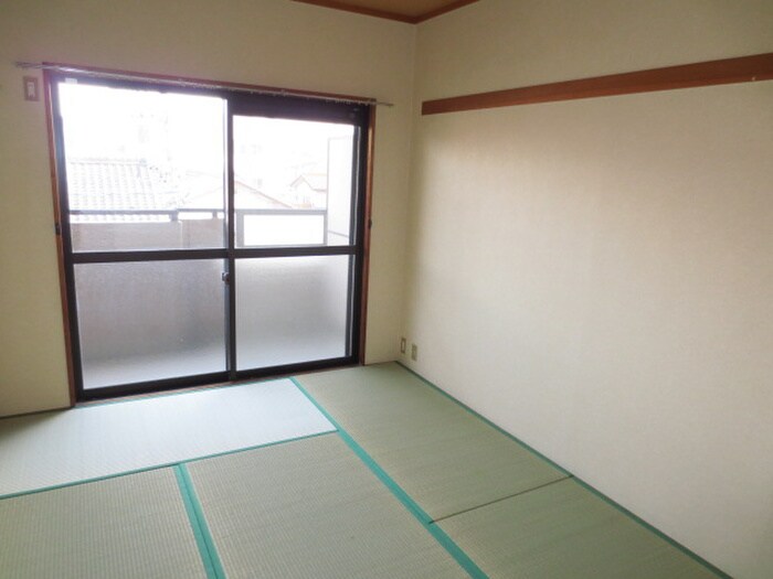 物件内観写真8　(居室)