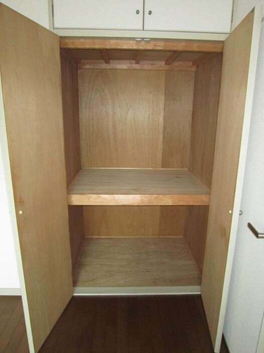 物件内観写真13　(収納)