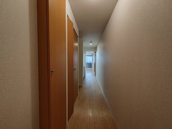 物件内観写真18　(廊下)