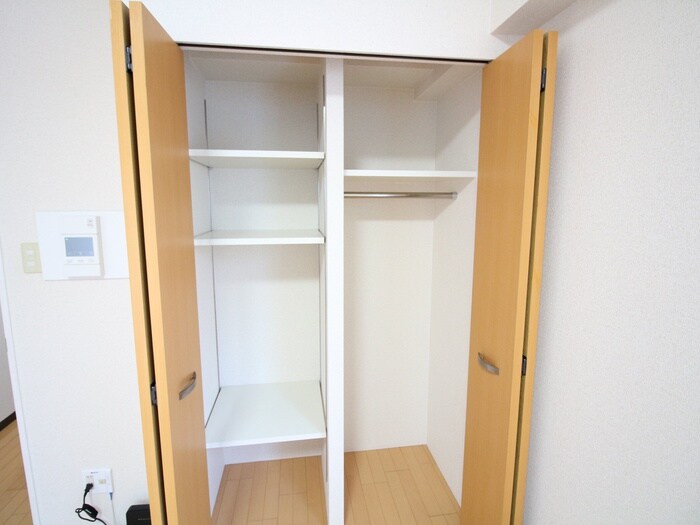 物件内観写真18　(収納)