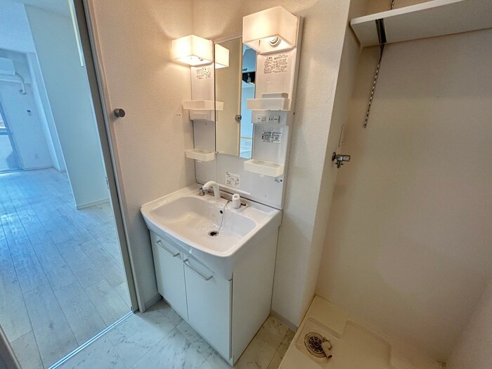 物件内観写真12　(洗面)