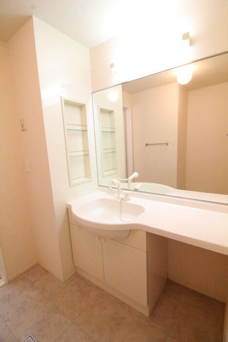 物件内観写真11　(洗面)