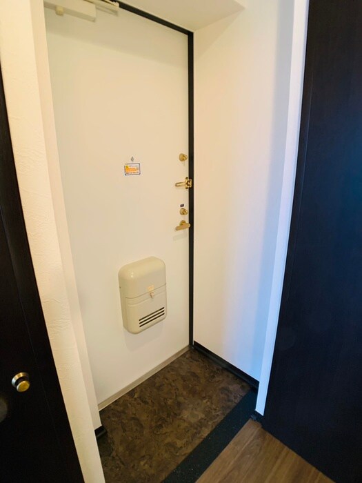 物件内観写真7　(玄関)