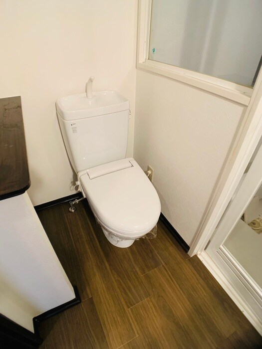 物件内観写真9　(トイレ)