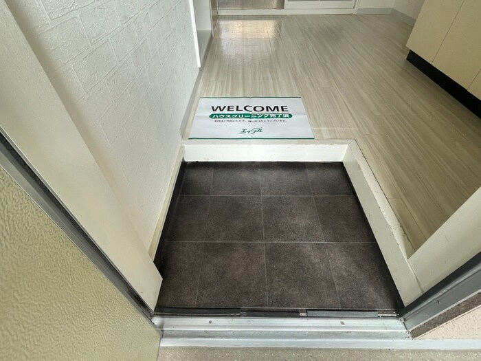 物件内観写真19　(玄関)