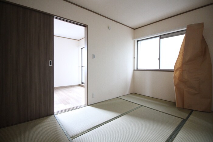 物件内観写真9　(居室)