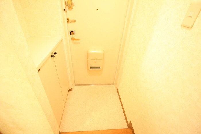 物件内観写真18　(玄関)