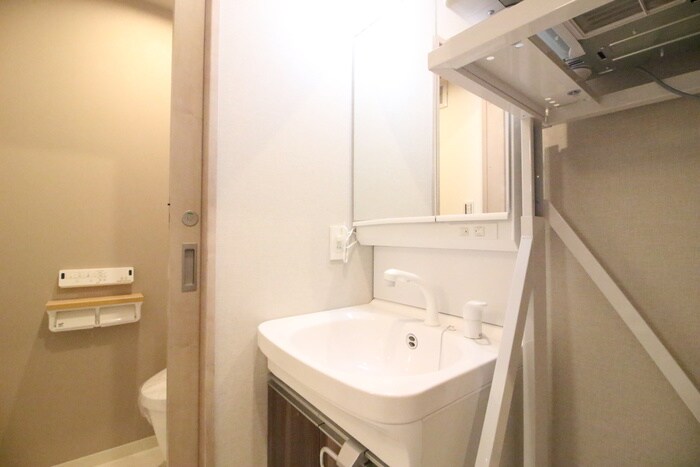 物件内観写真13　(洗面)