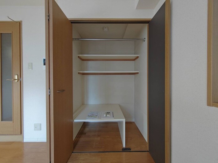 物件内観写真10　(収納)