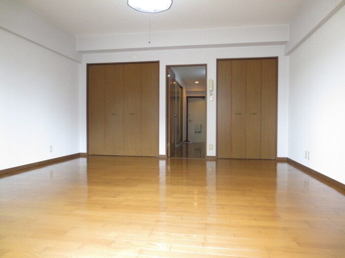 物件内観写真4　(居室)