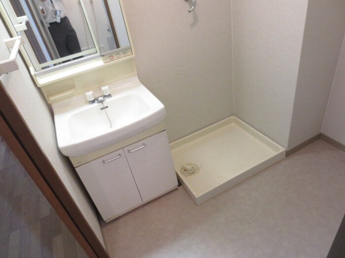 物件内観写真17　(洗濯機置場)