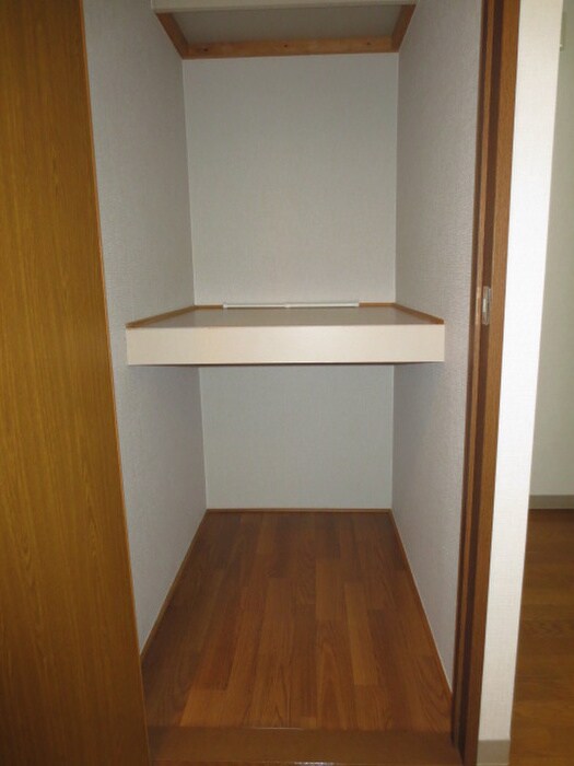 物件内観写真18　(収納)