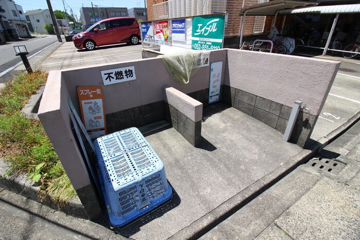 物件外観写真6　(建物設備)