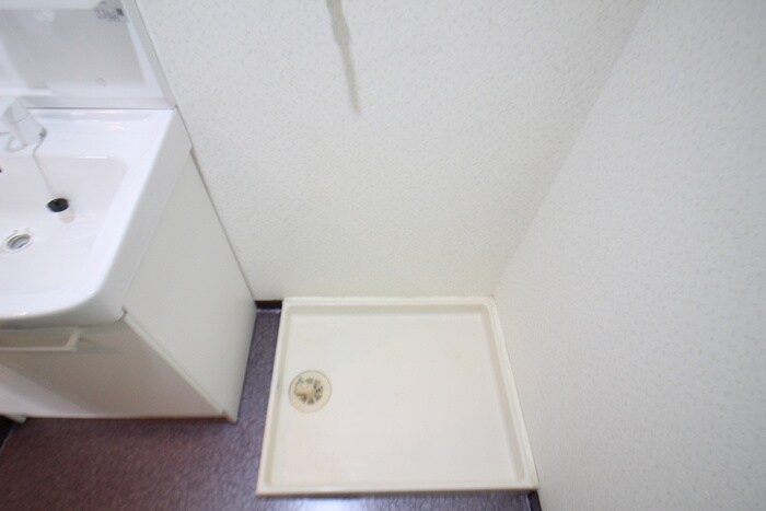 物件内観写真10　(洗濯機置場)