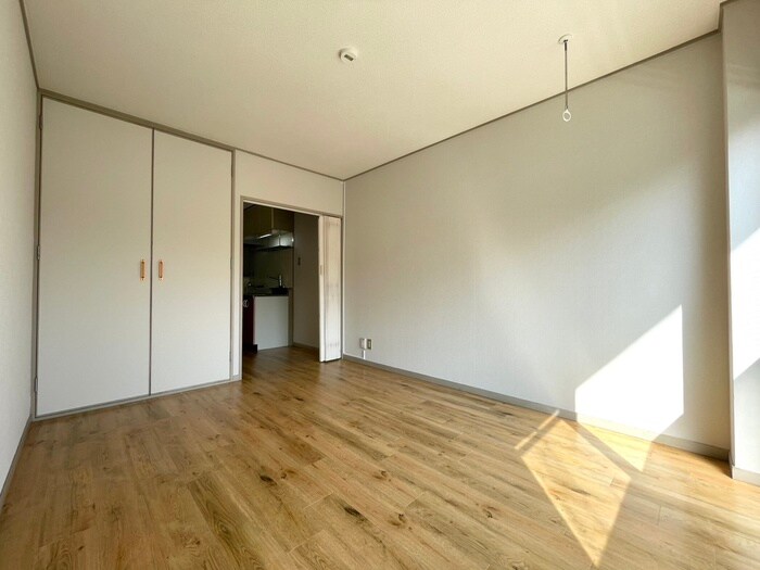 物件内観写真8　(居室)