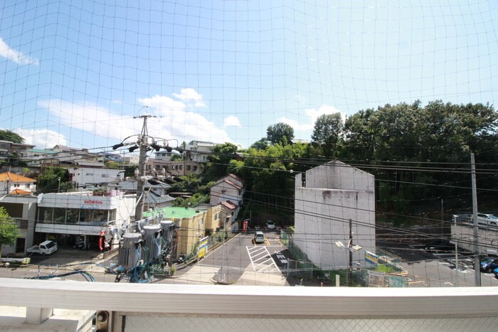 物件内観写真13　(洗濯機置場)