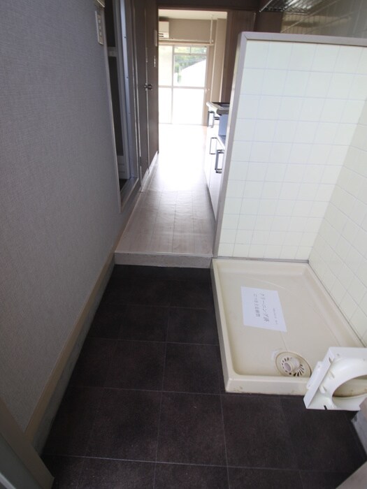 物件内観写真17　(玄関)