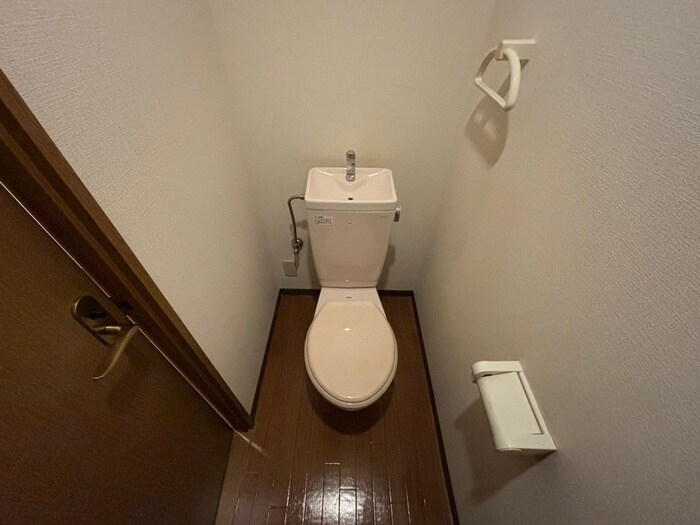 物件内観写真11　(トイレ)