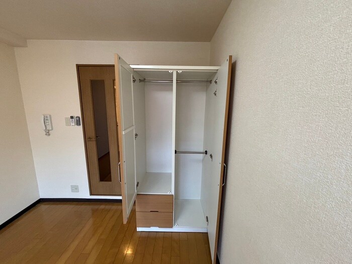 物件内観写真13　(収納)