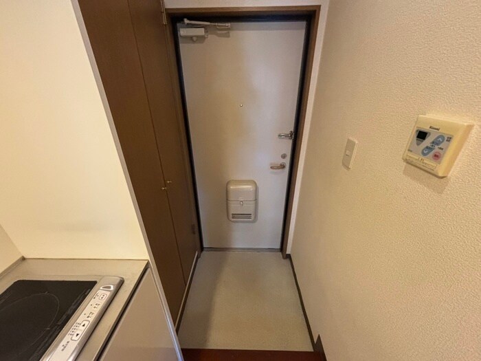 物件内観写真15　(玄関)