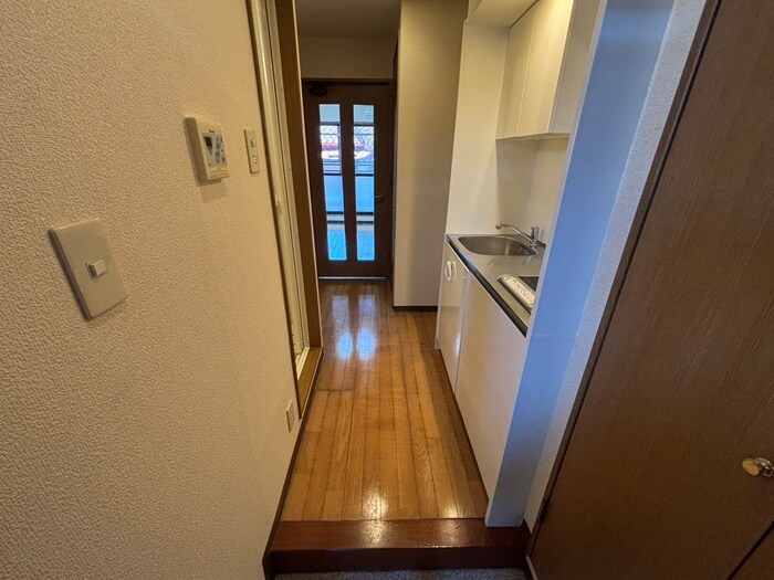 物件内観写真17　(廊下)