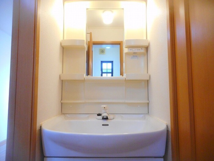 物件内観写真8　(洗面)