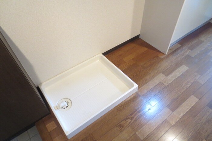 物件内観写真13　(洗濯機置場)