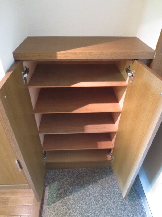 物件内観写真8　(靴箱)