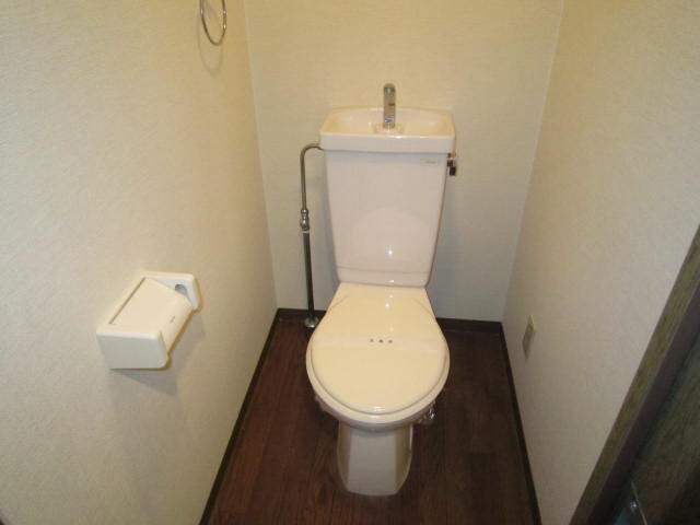 物件内観写真14　(トイレ)