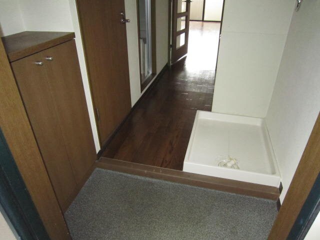 物件内観写真15　(玄関)