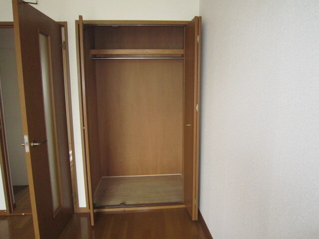 物件内観写真12　(収納)