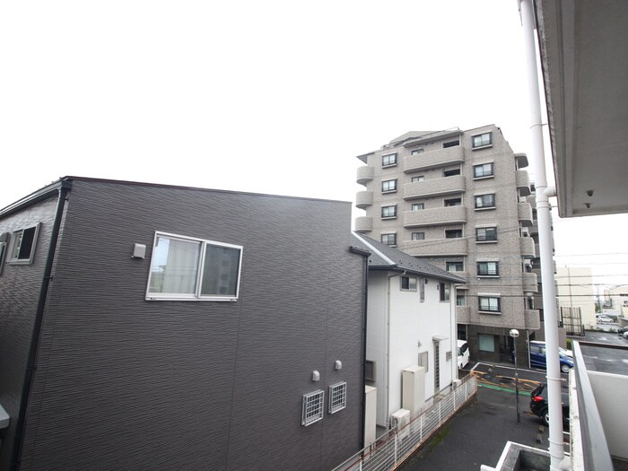 物件内観写真14　(室内からの展望)