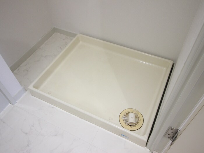 物件内観写真11　(洗濯機置場)