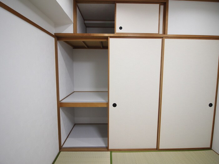 物件内観写真16　(収納)