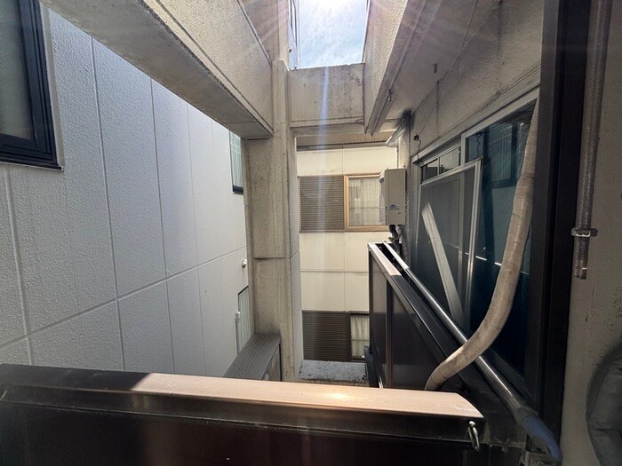 物件内観写真22　(室内からの展望)