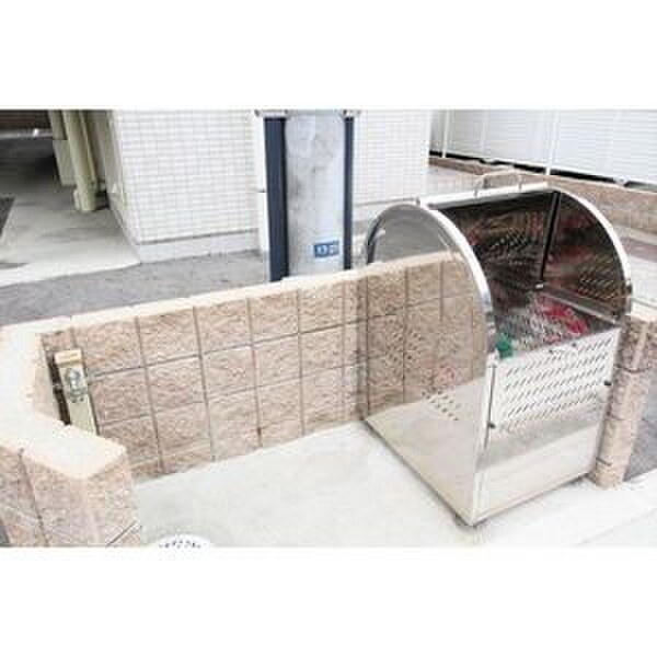 物件外観写真4　(建物設備)