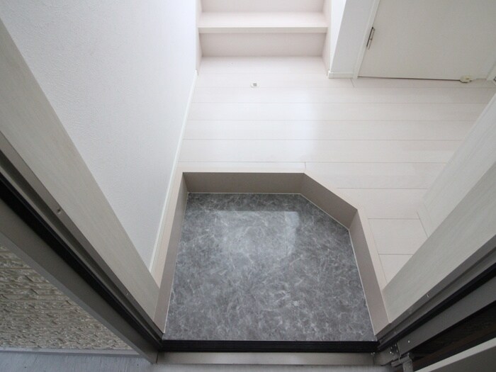 物件内観写真15　(玄関)