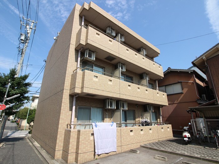 物件外観写真5　(駐車場)