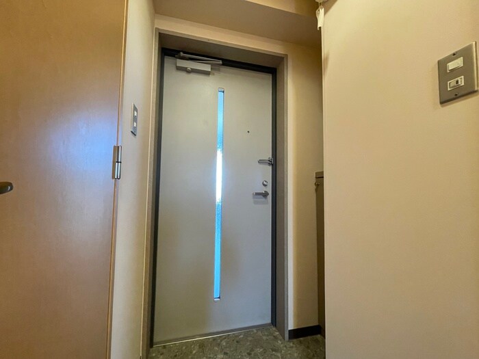 物件内観写真17　(玄関)